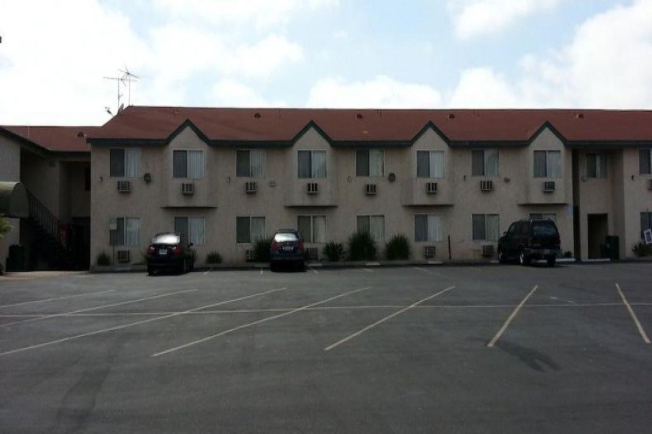 Super 8 By Wyndham San Diego/Imperial Beach Exterior foto